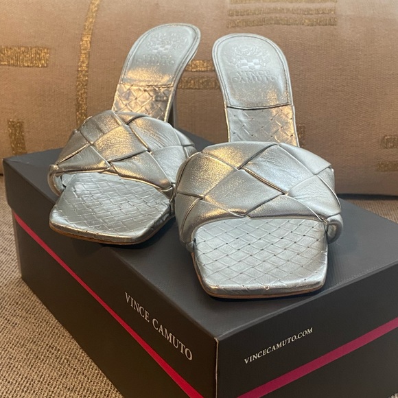 🔴CLEARANCE VINCE CAMUTO BRAIDED STRAP SANDAL - Picture 2 of 12